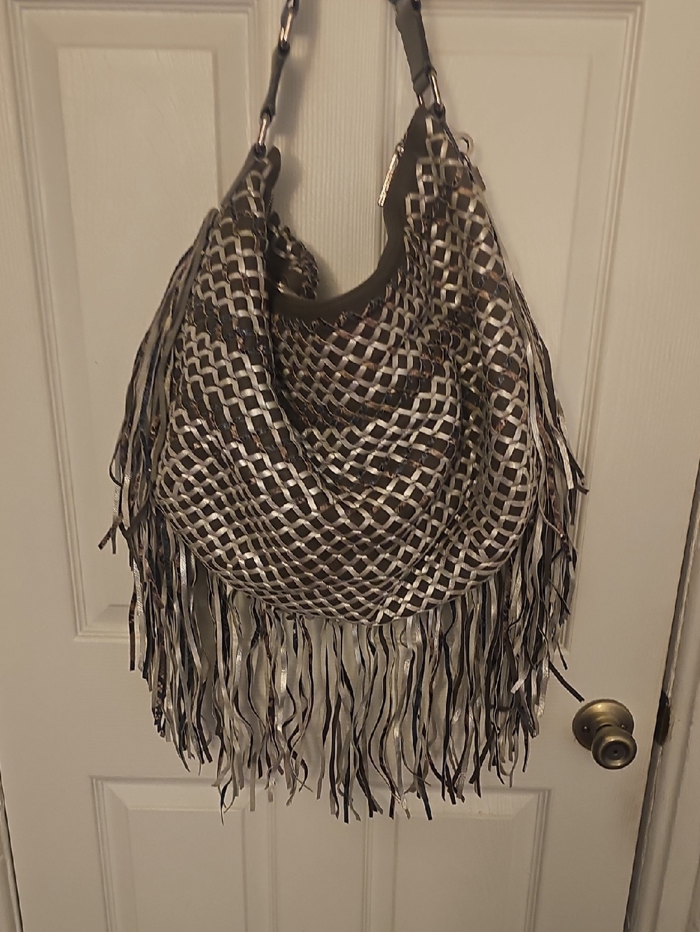 Marc Jacobs Italy. Fringed Woven Hobo Bag in Brown and Cream